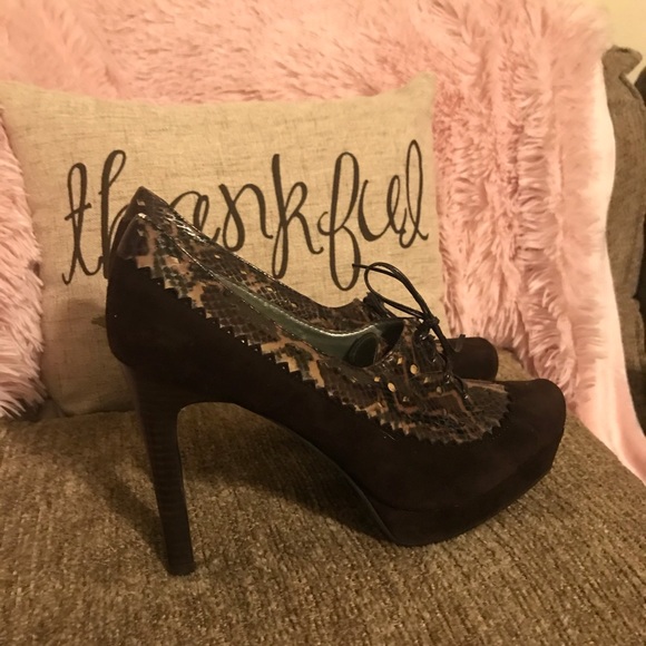 #77 Carlos Santana Daring Platform Pump Size 7.5 - Picture 2 of 8